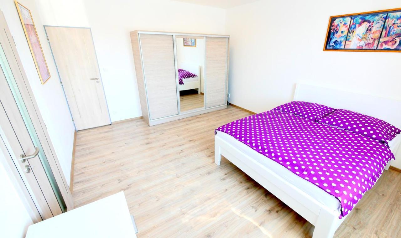 Apartman U Louckeho Klastera 2 Plus Kk Znojmo Kültér fotó
